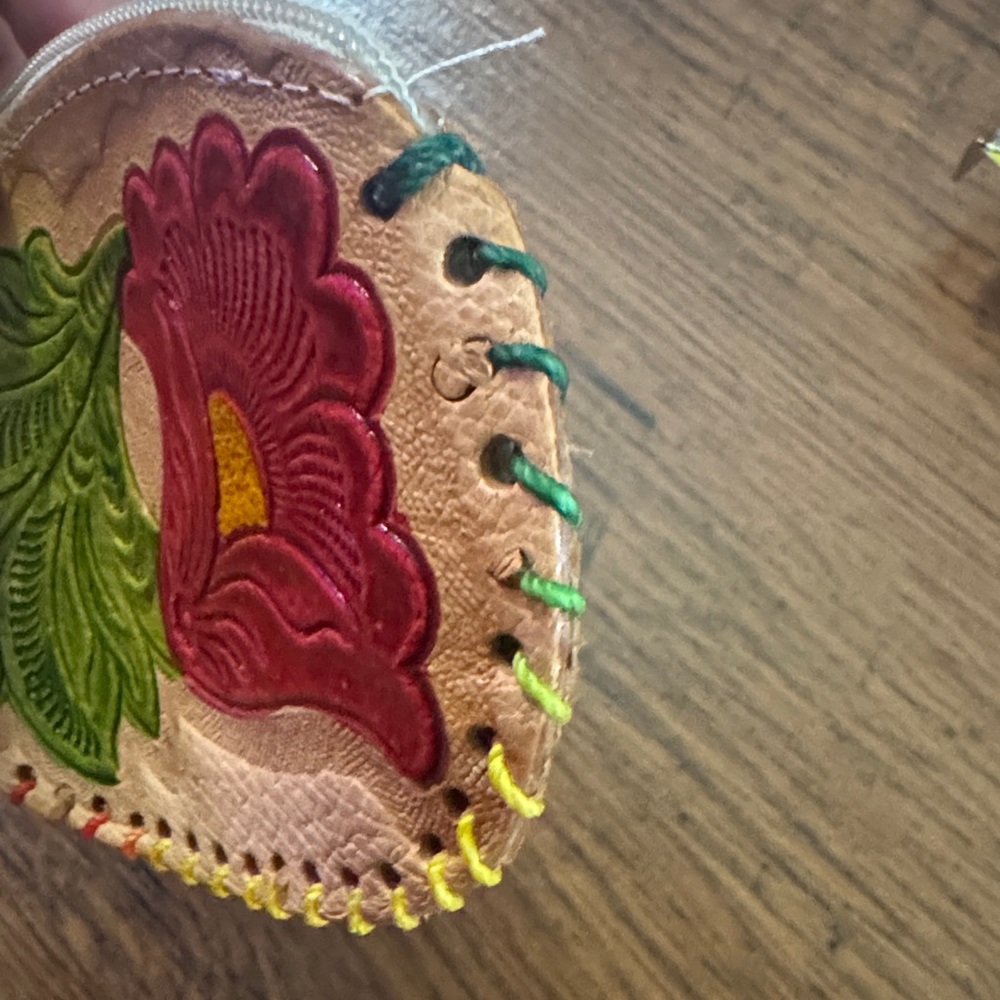 Floral Embossed Leather Coin Pouch - Picture 6 of 6